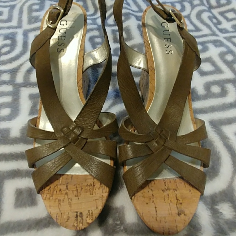 Guess wedges